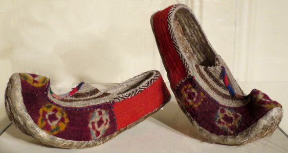 Traditional shoes from Leh, Tibet, 20th century, East-West Center