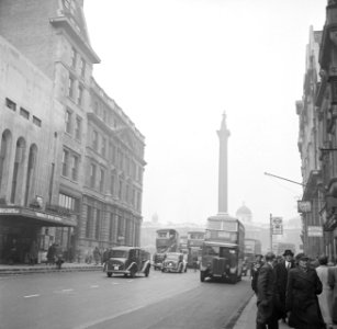 Trafalgar Square gezien vanaf Whitehall, Bestanddeelnr 254-1963