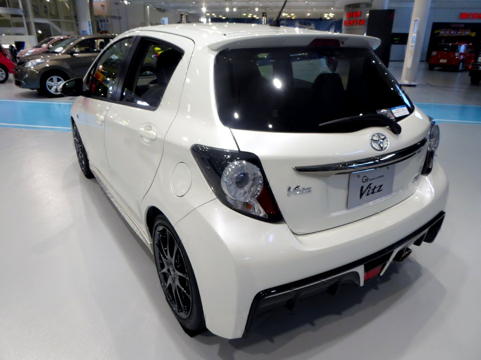 Toyota Vitz RS "G's・Smart Package" 2WD (NCP131) rear