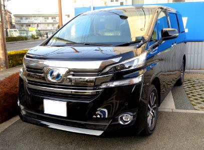 Toyota VELLFIRE HYBRID Executive Lounge (H30W) front