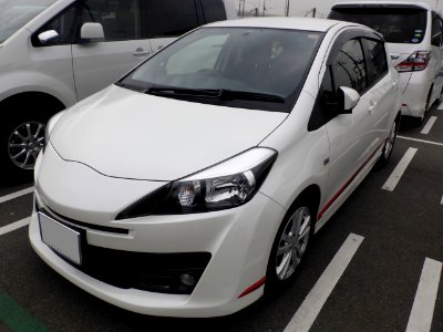 Toyota Vitz RS G's (XP130) front