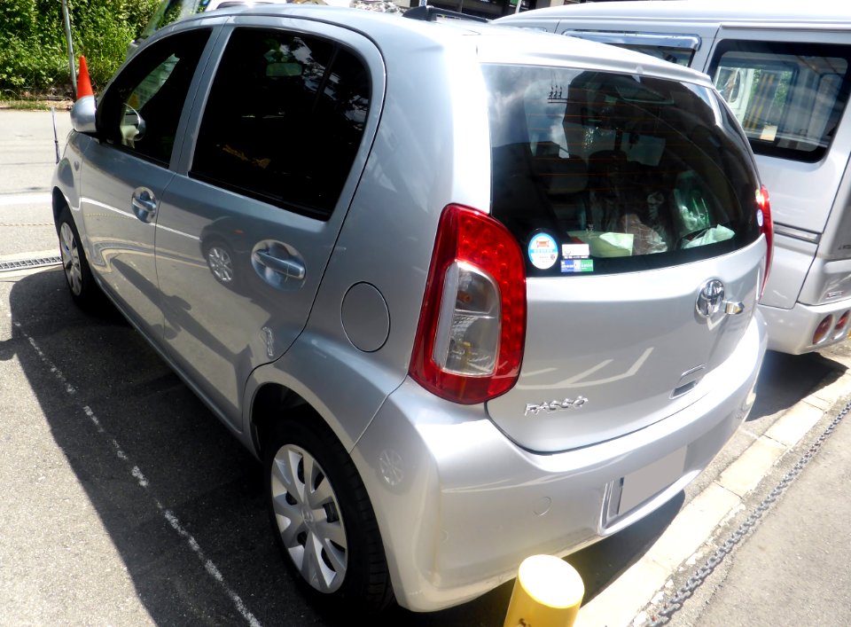Toyota PASSO 1.0X“G package” (XC30) rear