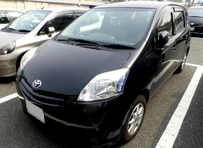 Toyota PASSO SETTE X (M502E) front