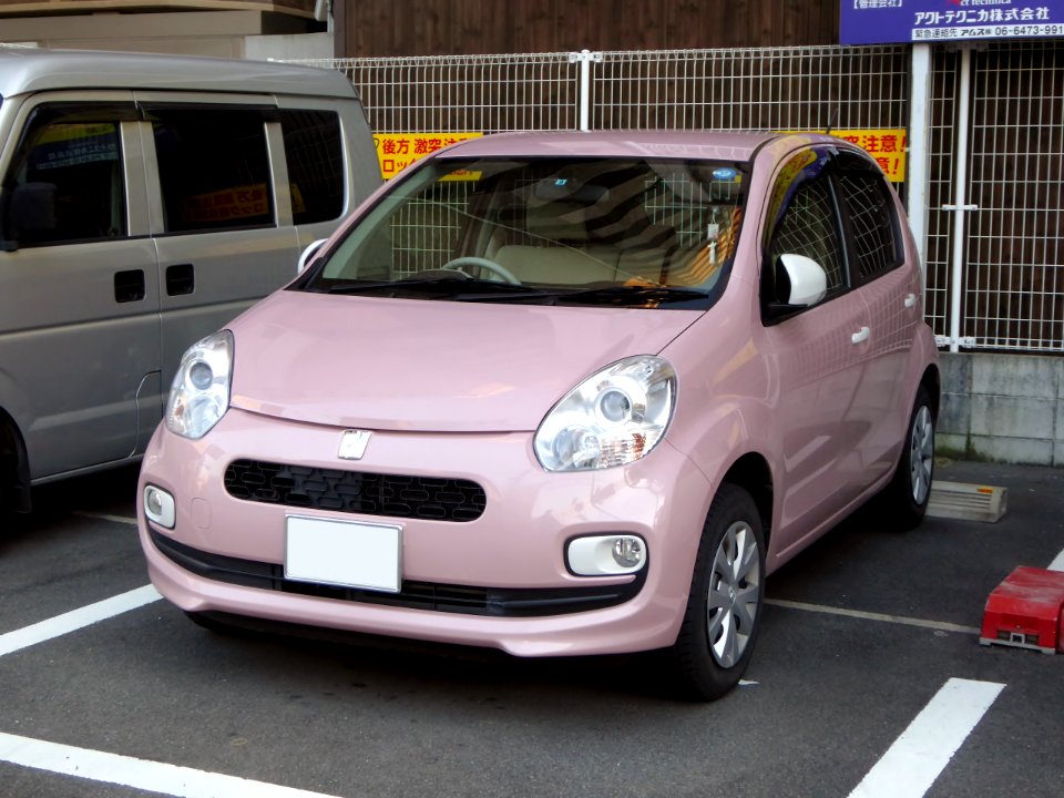 Toyota Passo 1.0 +Hana (KGC30) front
