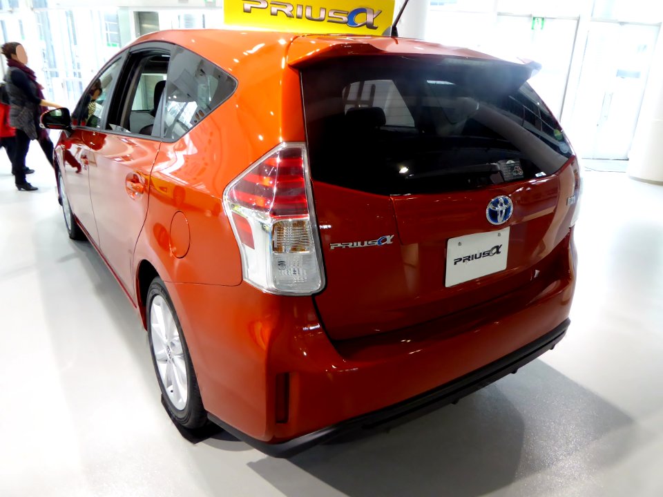 Toyota PRIUS α G "Touring Selection" (ZVW40W) rear