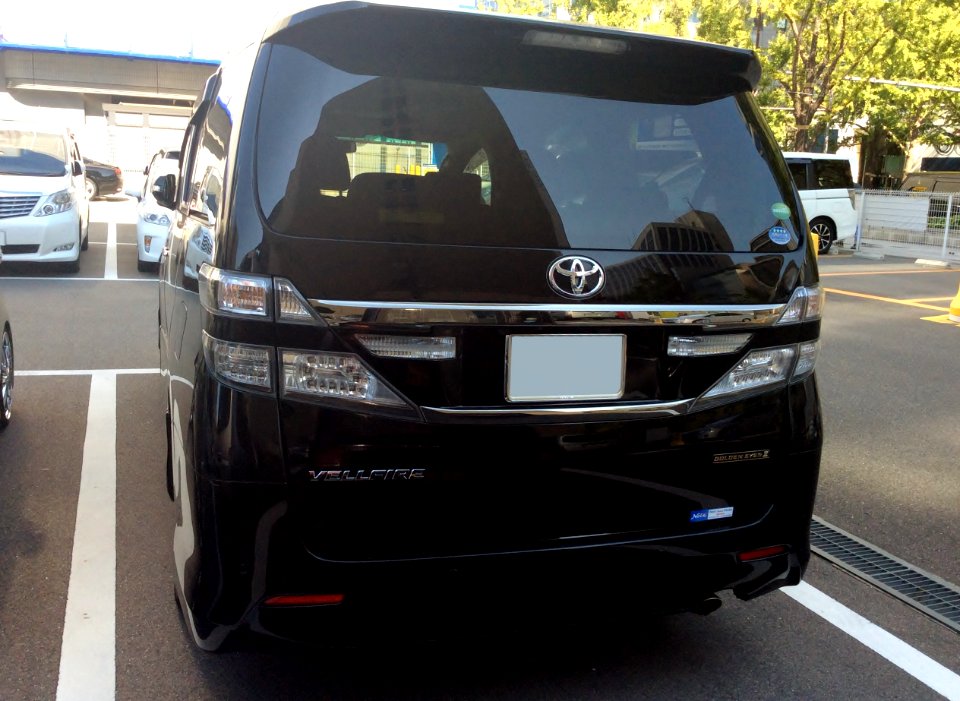 Toyota VELLFIRE 3.5Z"GOLDEN EYES II" (GGH20W) rear