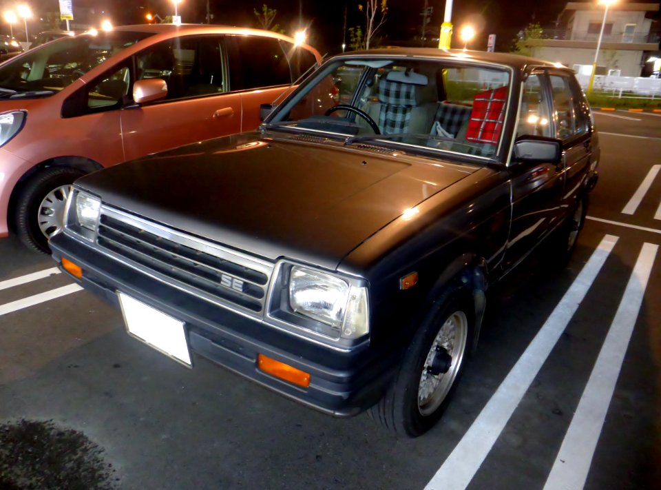 Toyota starlet SE (KP61) at night front