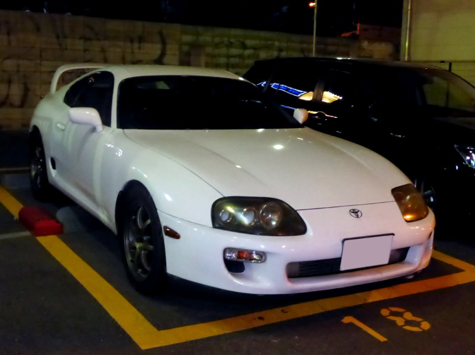 Toyota Supra (A80) front