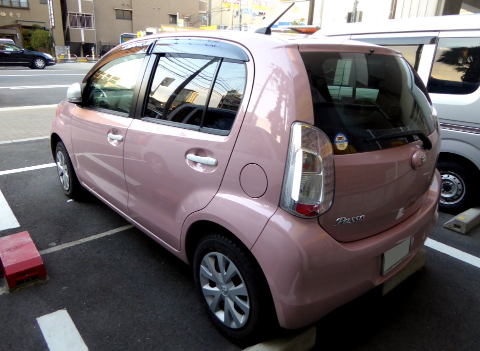 Toyota Passo 1.0 +Hana (KGC30) rear