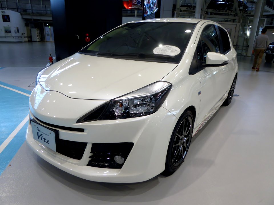 Toyota Vitz RS "G's・Smart Package" 2WD (NCP131) front