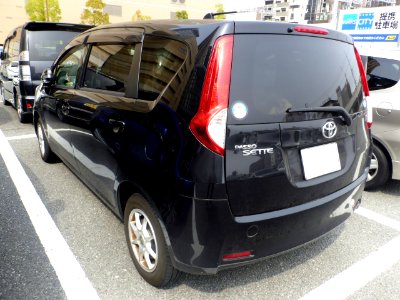 Toyota PASSO SETTE X (M502E) rear
