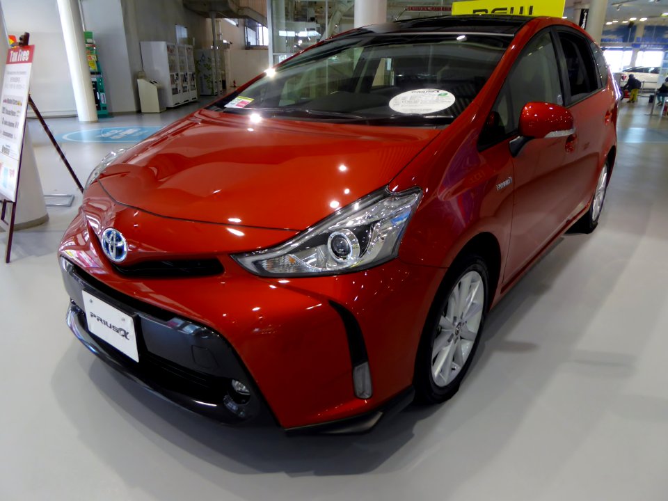 Toyota PRIUS α G "Touring Selection" (ZVW40W) front