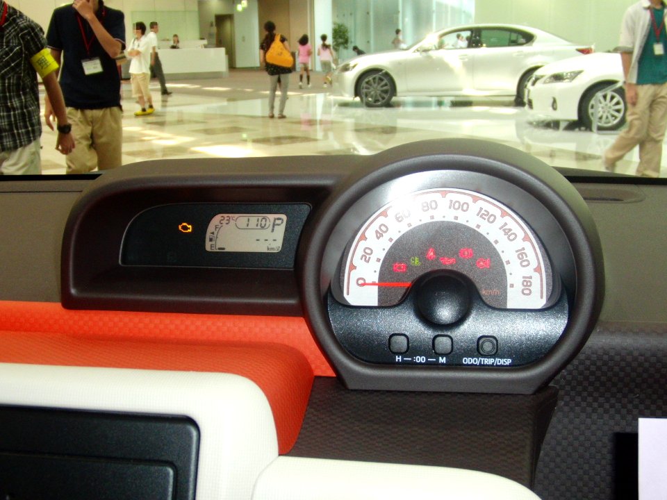 Toyota Spade interior