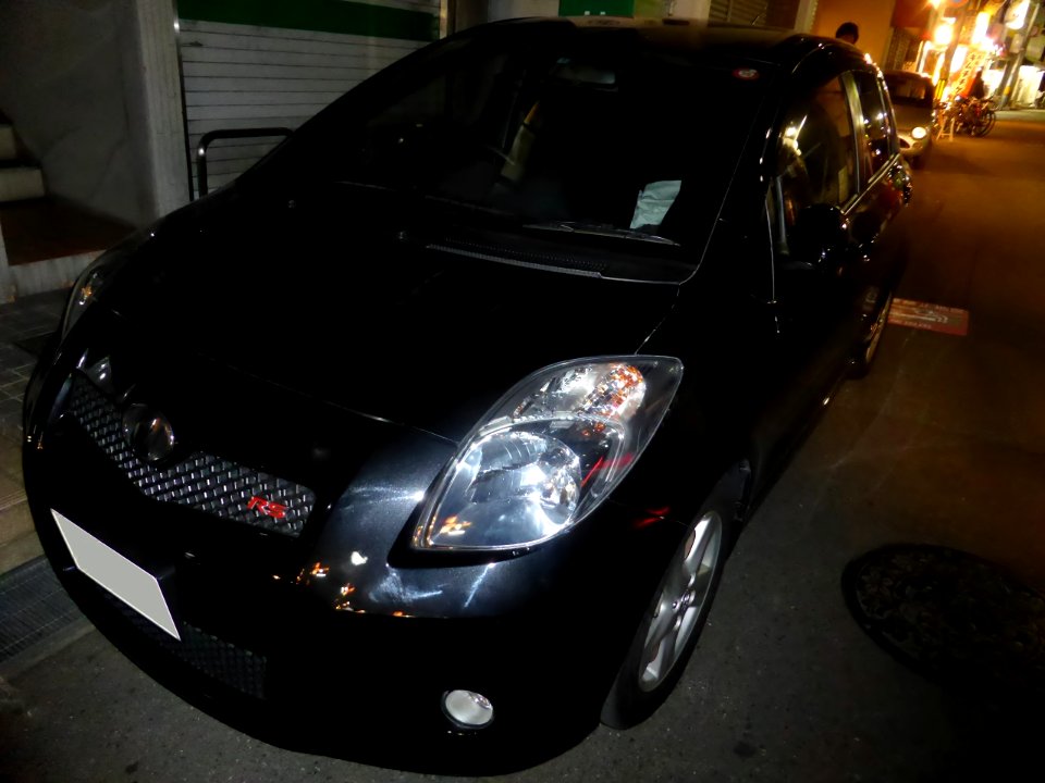 Toyota Vitz RS (XP90)at night front