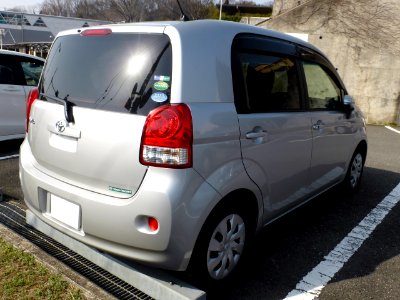 Toyota PORTE 1.5G (NP14) rear