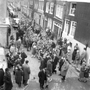 Traditionele paastochten door de Jordaan, Bestanddeelnr 916-2065