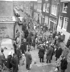 Traditionele paastochten door de Jordaan, Bestanddeelnr 916-2067
