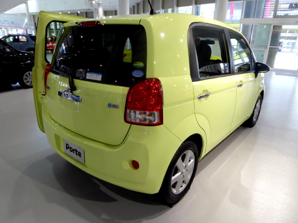 Toyota Porte 1.5F 2WD (NCP141) rear