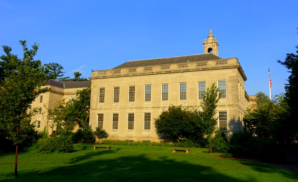 Town Hall side view - Arlington, MA - DSC02859