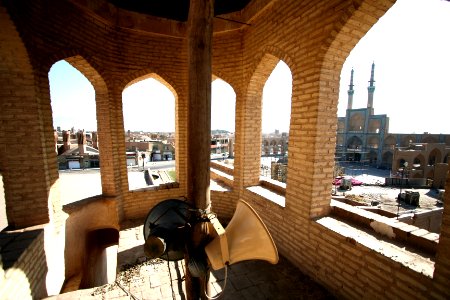 Tower of the muezzin on Amir Chakhmaq Mosque