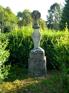 Tourteron (Ardennes) croix de chemin, sortie la Sabotterie, MH