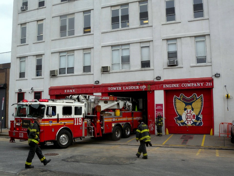 Tower Ladder 119 26 Hooper St jeh