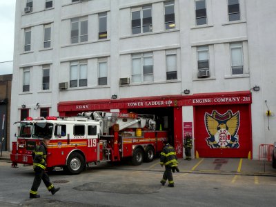Tower Ladder 119 26 Hooper St jeh