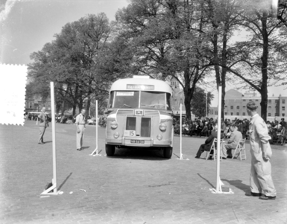 Tourwagenrally aankomst examen te Arnhem, Bestanddeelnr 906-4573