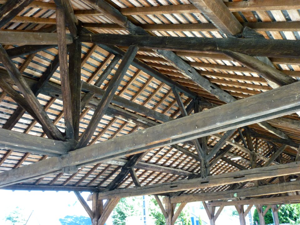 Tourteron (Ardennes) halle (2)