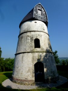 Tournehem-sur-la-Hem (Pas-de-Calais, Fr) Moulin à vent Bacquet (02)