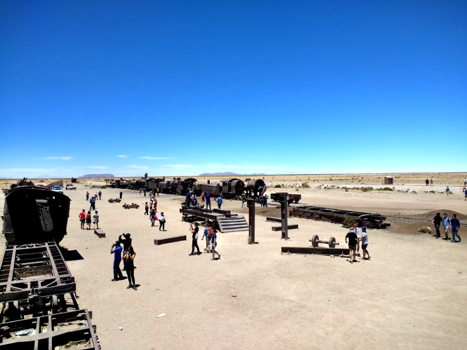 Tourists at Uyuni train cemetery