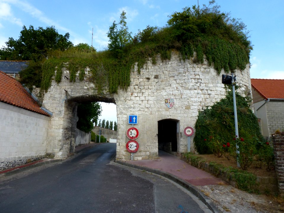 Tournehem-sur-la-Hem (Pas-de-Calais, Fr) reste des fortifications