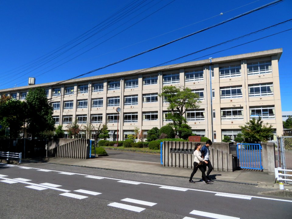 Toyota-City-Suenohara-Junior-Hight-School-1