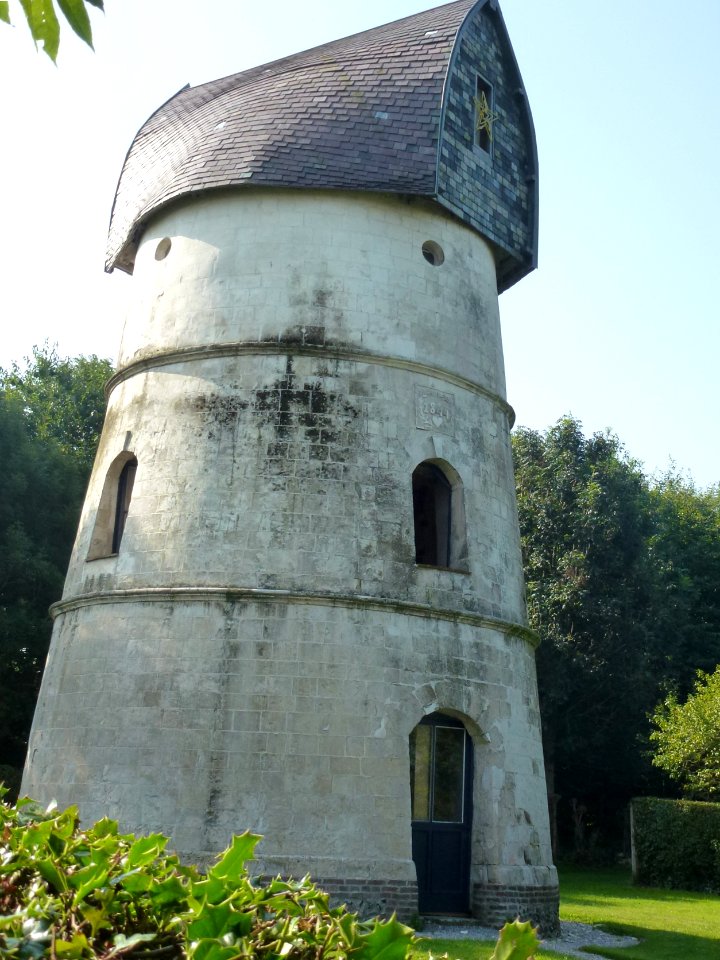 Tournehem-sur-la-Hem (Pas-de-Calais, Fr) Moulin à vent Bacquet (01)