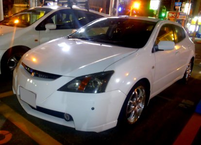 Toyota WiLL VS 1NZ-FE 1.5VVT-i 2WD (NZE127) at night front