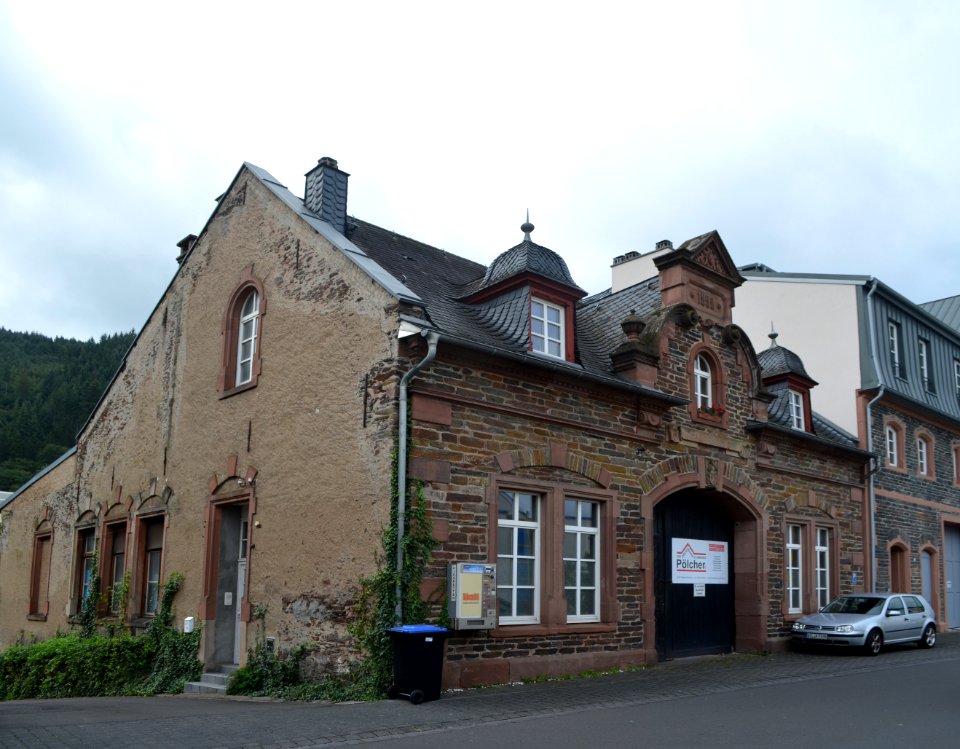 Traben, Am Bahnhof 40