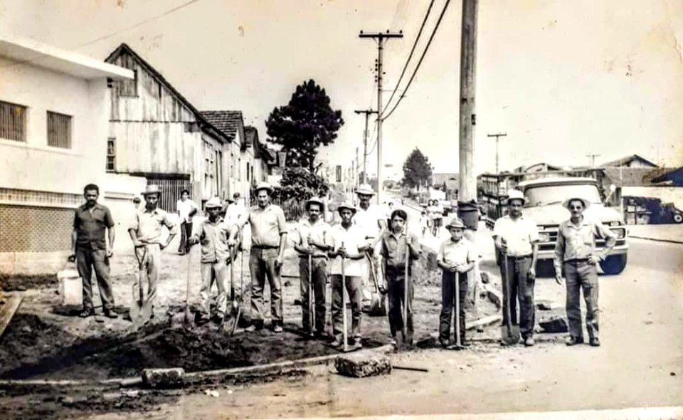 Trabalhadores da cidade de Telêmaco Borba
