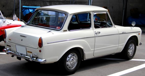 Toyota Publica Deluxe UP10D rear
