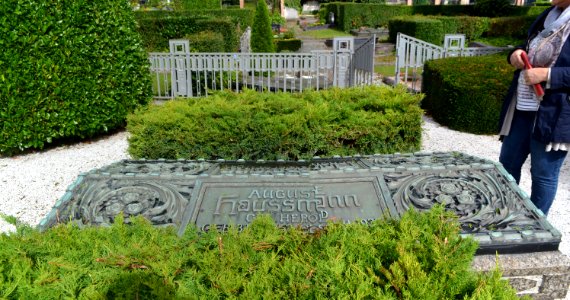 Traben, Friedhof, Grab Haussmann (2)