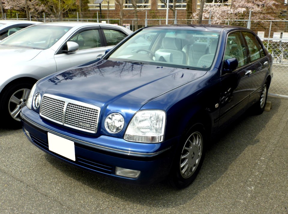 Toyota PROGRES NC250 (JCG10) front