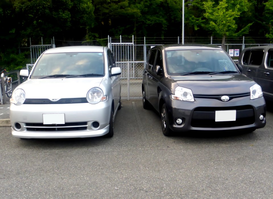 Toyota SIENTA G & DICE-G (CP80) front
