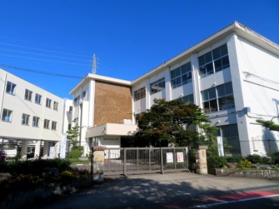 Toyota-City-Motoshiro-Elementary-School-2