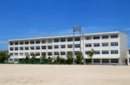 Toyota-City-Honan-Junior-High-School-1