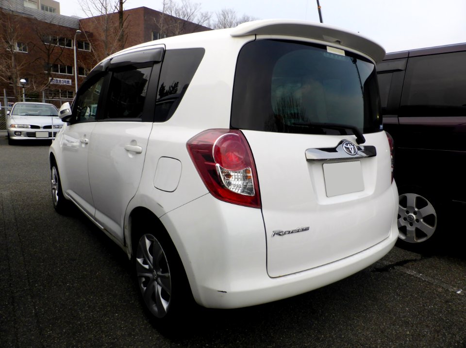Toyota Ractis X (CP100) rear