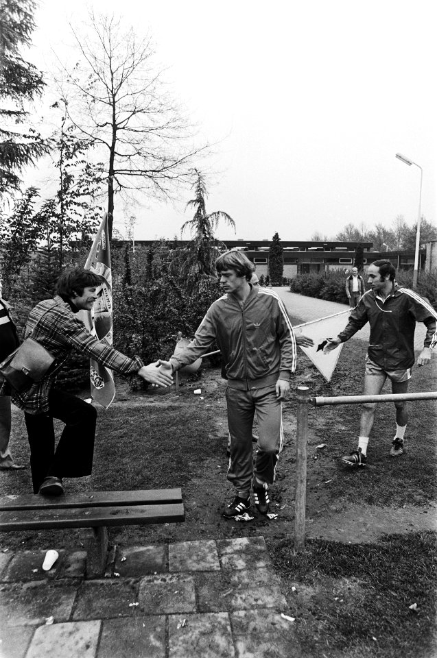 Training PSV en Bastia ivm Europa Cup III finale Bastiaspelers Johnny Rep (v, Bestanddeelnr 929-7058