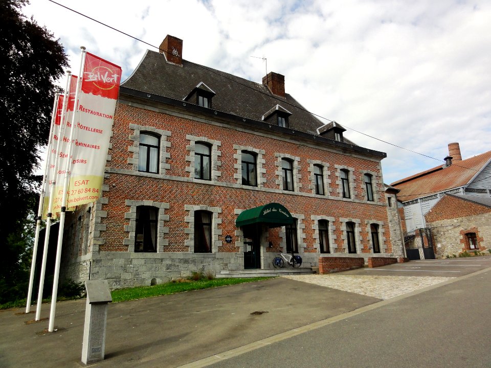Trélon (Nord, Fr) ancienne verrerie, bâtiment Hôtel des Verriers