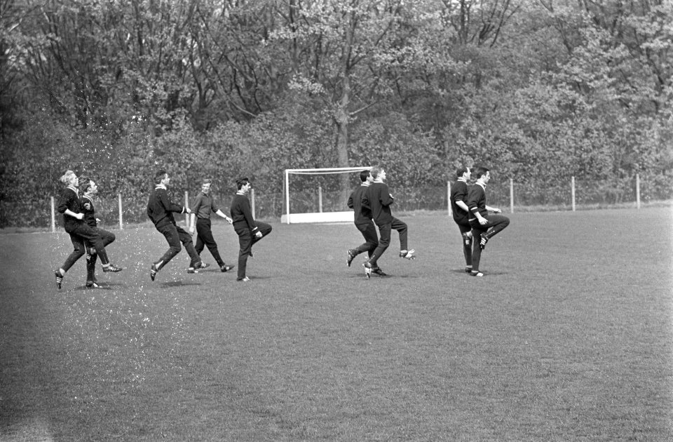 Training Nederlands hockeyteam door Hans Kraay, Bestanddeelnr 921-2989