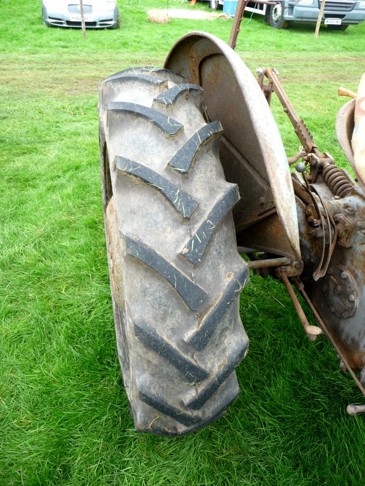 Tractors at Kilnsey Show 17
