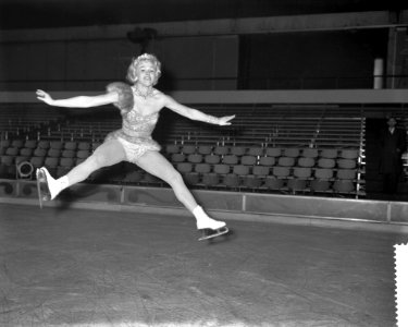 Training Nelly Maas voor de show Holiday on Ice, Bestanddeelnr 912-2249