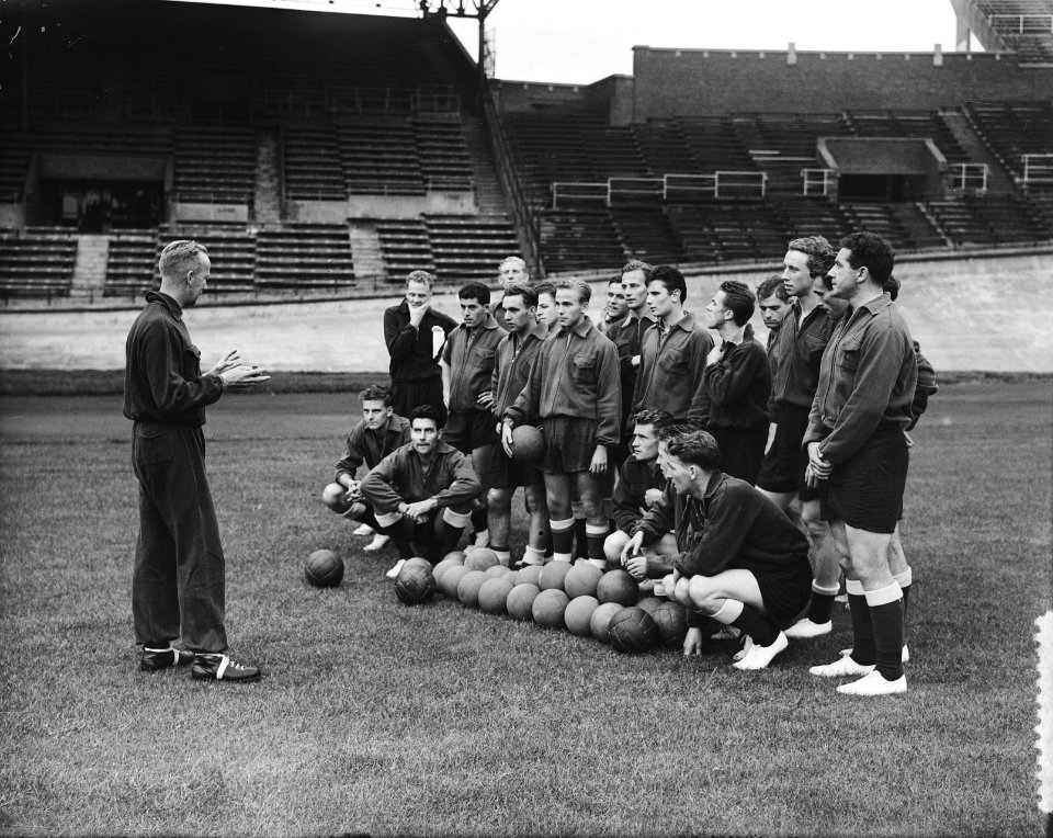 Training Nederlands elftalploeg in Olympisch Stadion, Bestanddeelnr 905-9071